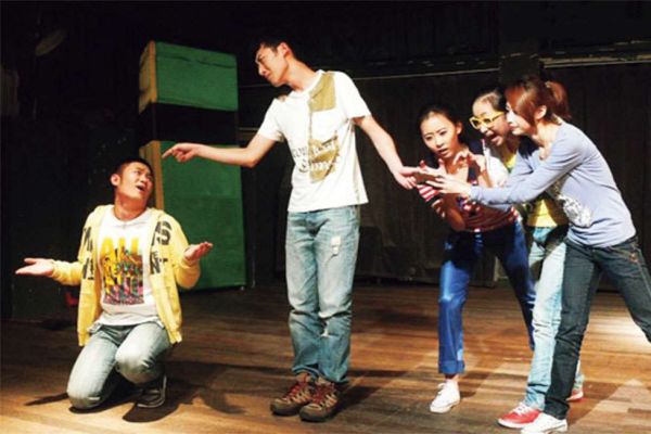 国内更新:五大表演专业培训机构名单榜首一览